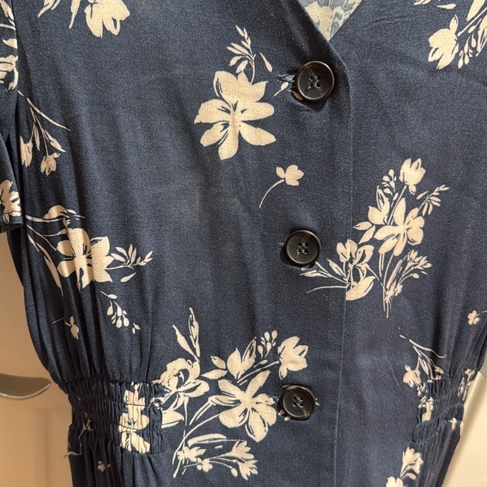 ABOUND Navy Floral Button Front Smocked Waist Flutter Sleeve Dress Size S - Picture 5 of 6